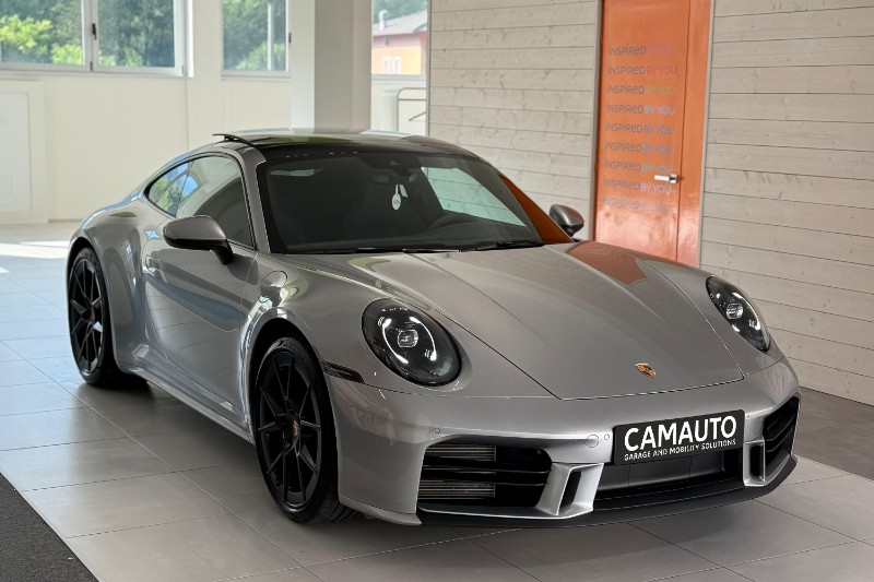 Foto PORSCHE 911           (992)